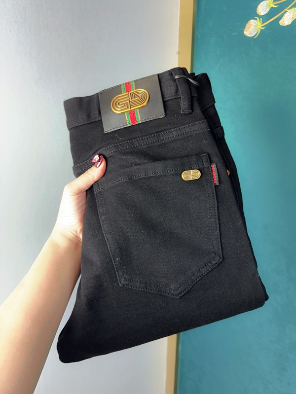 ブランドジーンズ正面デザイン